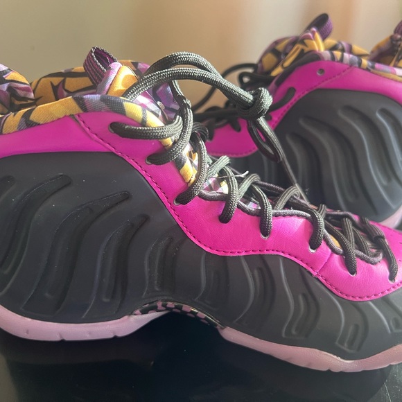 foam posite pink